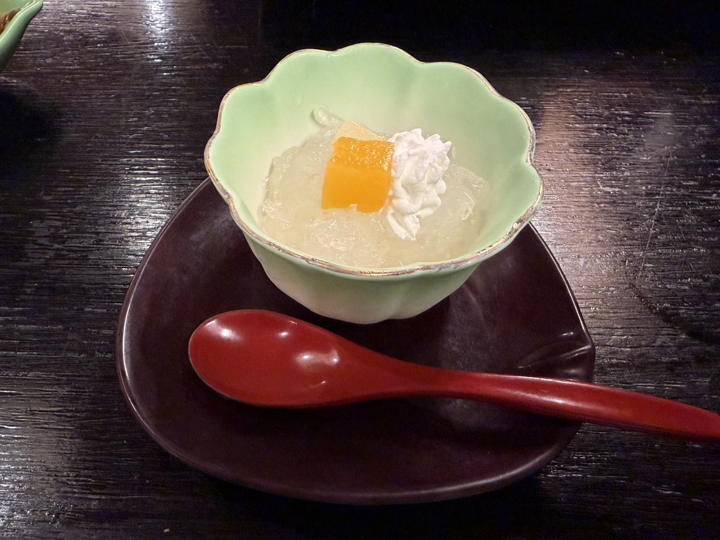 明治温泉のデザート。レモン味の寒天